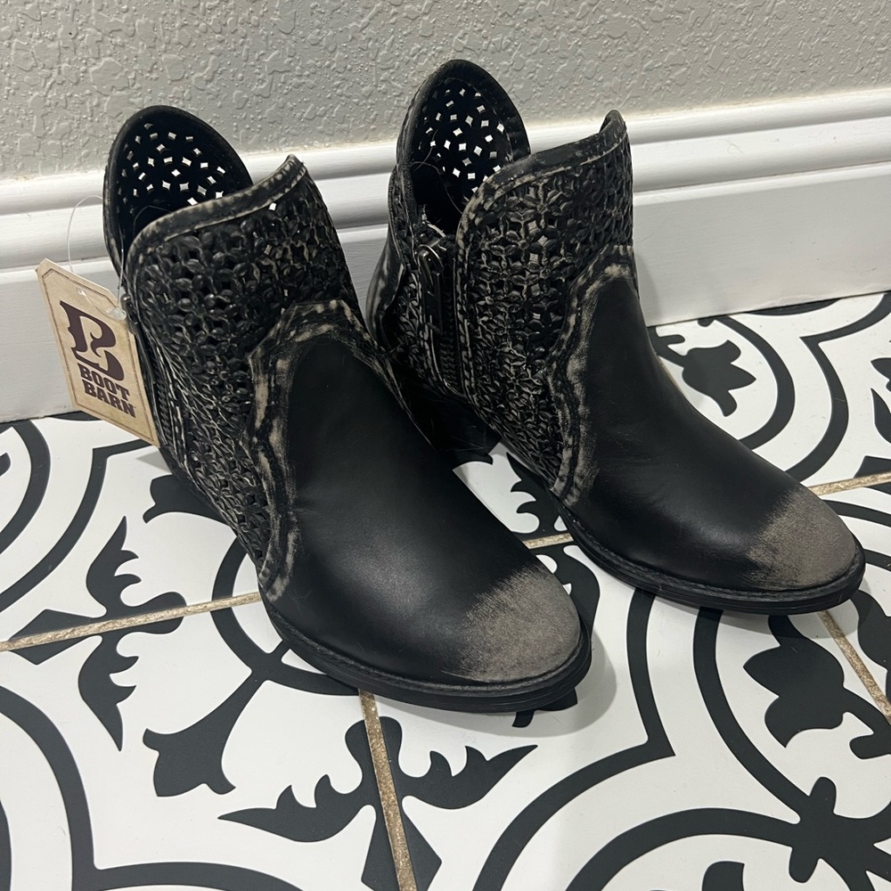 Corral booties- brand new!